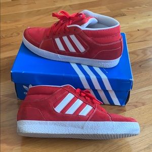 Adidas Parkwood (Men’s 9)